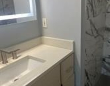 1010 Allen Street - Photo Thumbnail 8