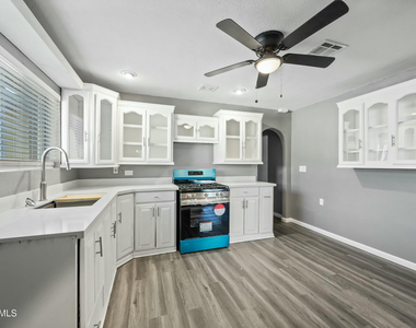 2601 N 51st Street - Photo Thumbnail 11