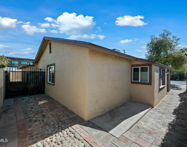 2601 N 51st Street - Photo Thumbnail 3