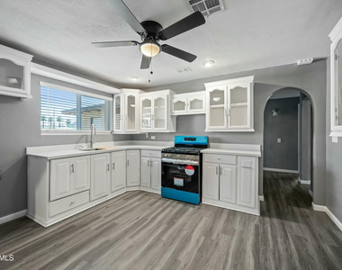 2601 N 51st Street - Photo Thumbnail 10