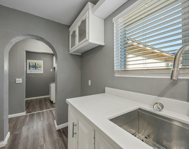 2601 N 51st Street - Photo Thumbnail 14