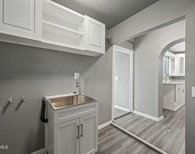 2601 N 51st Street - Photo Thumbnail 16