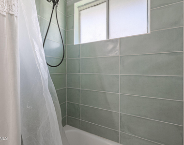 9854 N 1st Street - Photo Thumbnail 15