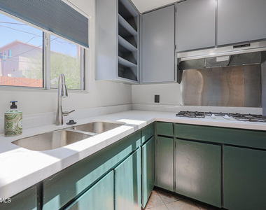 9854 N 1st Street - Photo Thumbnail 5