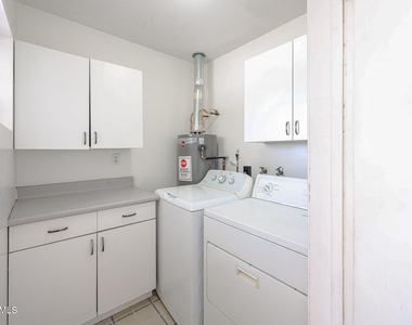 9854 N 1st Street - Photo Thumbnail 23