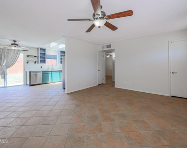 9854 N 1st Street - Photo Thumbnail 10