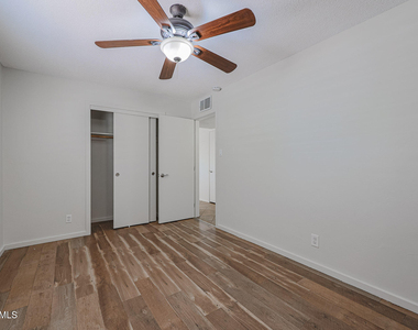 9854 N 1st Street - Photo Thumbnail 13