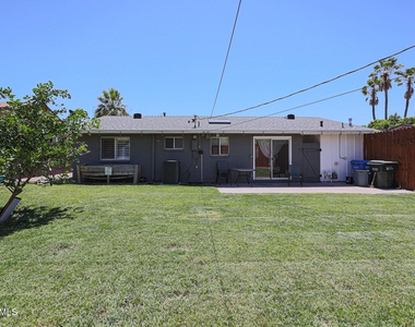 9854 N 1st Street - Photo Thumbnail 20