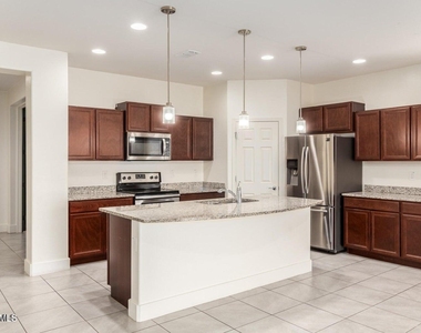 11018 E Thatcher Avenue - Photo Thumbnail 12