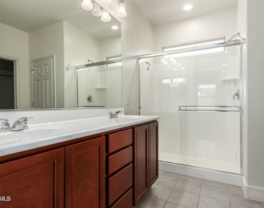 11018 E Thatcher Avenue - Photo Thumbnail 15