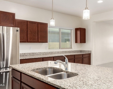 11018 E Thatcher Avenue - Photo Thumbnail 11