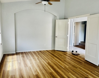 3560 E Feather Avenue - Photo Thumbnail 3
