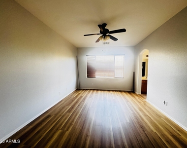3560 E Feather Avenue - Photo Thumbnail 12