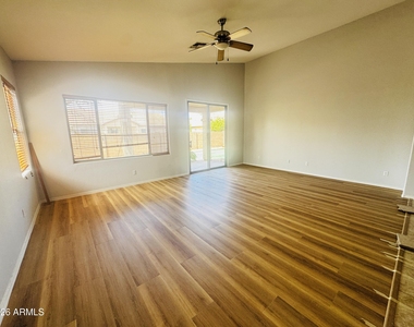 3560 E Feather Avenue - Photo Thumbnail 11