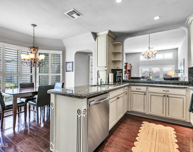 8889 E Meadow Hill Drive - Photo Thumbnail 10