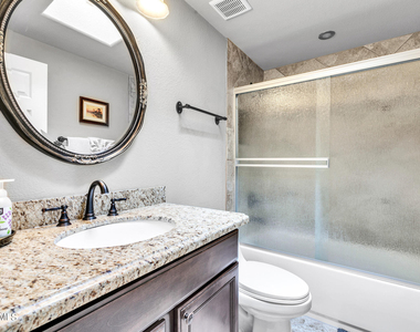 8889 E Meadow Hill Drive - Photo Thumbnail 18