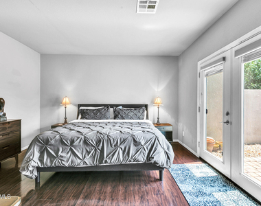 8889 E Meadow Hill Drive - Photo Thumbnail 16