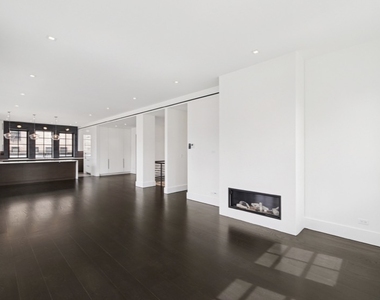 East 80th Street - Photo Thumbnail 6