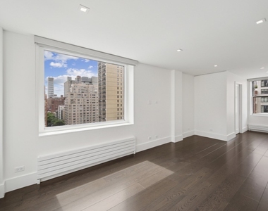 East 80th Street - Photo Thumbnail 10
