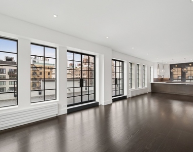 East 80th Street - Photo Thumbnail 2