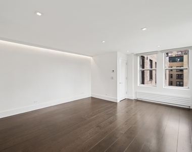 East 80th Street - Photo Thumbnail 11