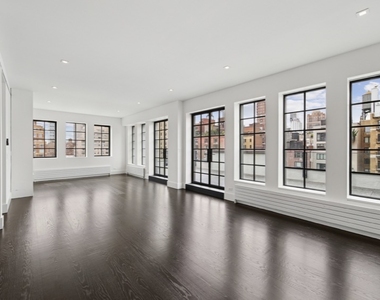 East 80th Street - Photo Thumbnail 1
