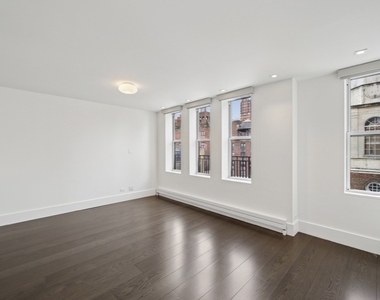 East 80th Street - Photo Thumbnail 12