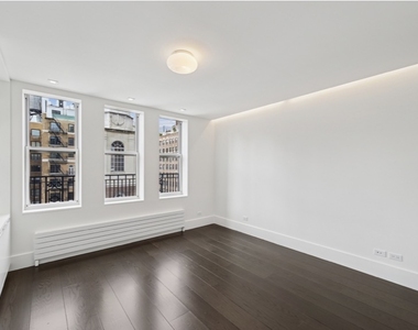 East 80th Street - Photo Thumbnail 13