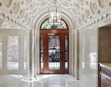 East 80th Street - Photo Thumbnail 18
