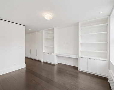 East 80th Street - Photo Thumbnail 15