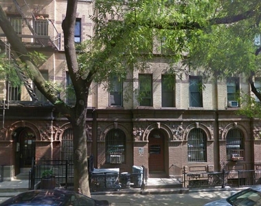 325 East 89th Street - Photo Thumbnail 9