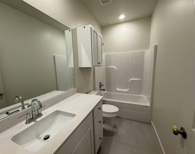 3708 Franks Way - Photo Thumbnail 10