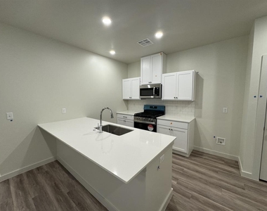 3708 Franks Way - Photo Thumbnail 3