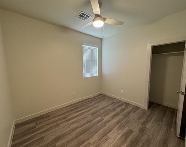 3708 Franks Way - Photo Thumbnail 11