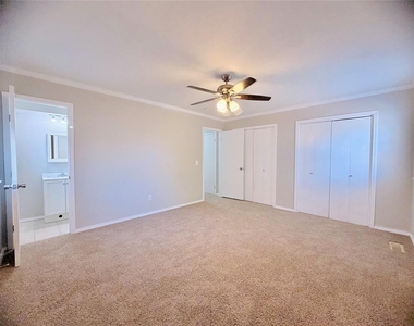 121 W Vail Drive - Photo Thumbnail 15