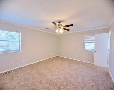 121 W Vail Drive - Photo Thumbnail 14