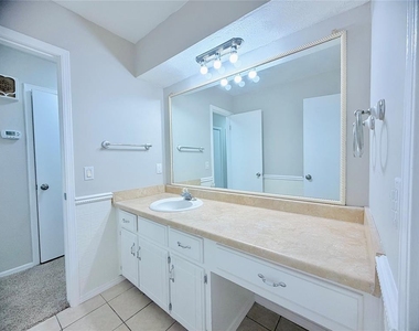 121 W Vail Drive - Photo Thumbnail 18