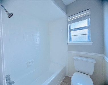121 W Vail Drive - Photo Thumbnail 19