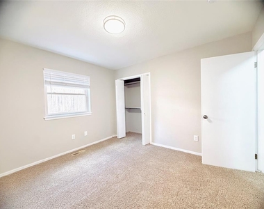 121 W Vail Drive - Photo Thumbnail 23