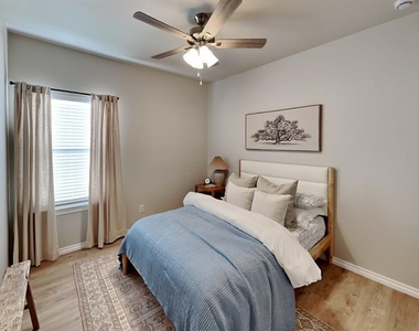 7020 Labelle Drive - Photo Thumbnail 16