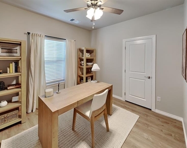 7020 Labelle Drive - Photo Thumbnail 14