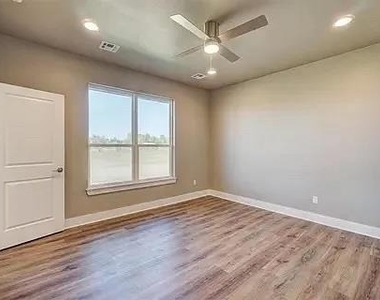 620 Abadan Drive - Photo Thumbnail 30
