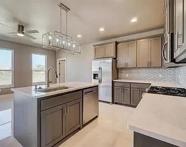 620 Abadan Drive - Photo Thumbnail 13