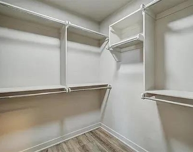 620 Abadan Drive - Photo Thumbnail 20