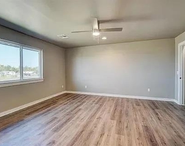 620 Abadan Drive - Photo Thumbnail 21