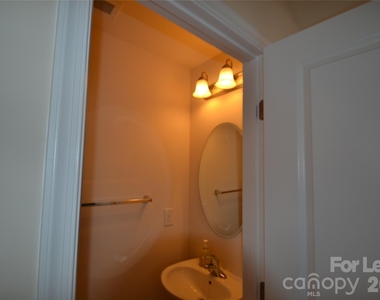 19826 Lamp Lighters Way - Photo Thumbnail 8