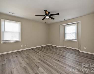 6156 Meadow Rose Lane - Photo Thumbnail 12