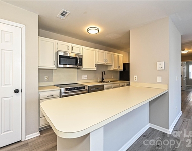 6156 Meadow Rose Lane - Photo Thumbnail 7