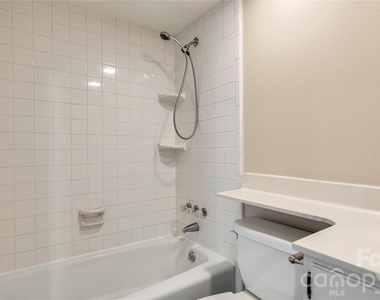 6927 Stonington Lane - Photo Thumbnail 18