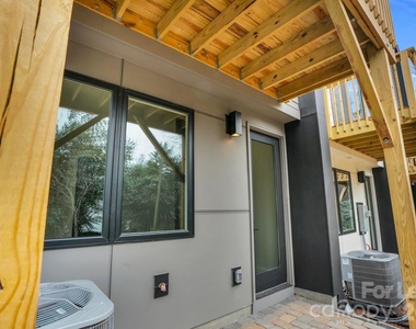 142 Mattoon Street - Photo Thumbnail 28